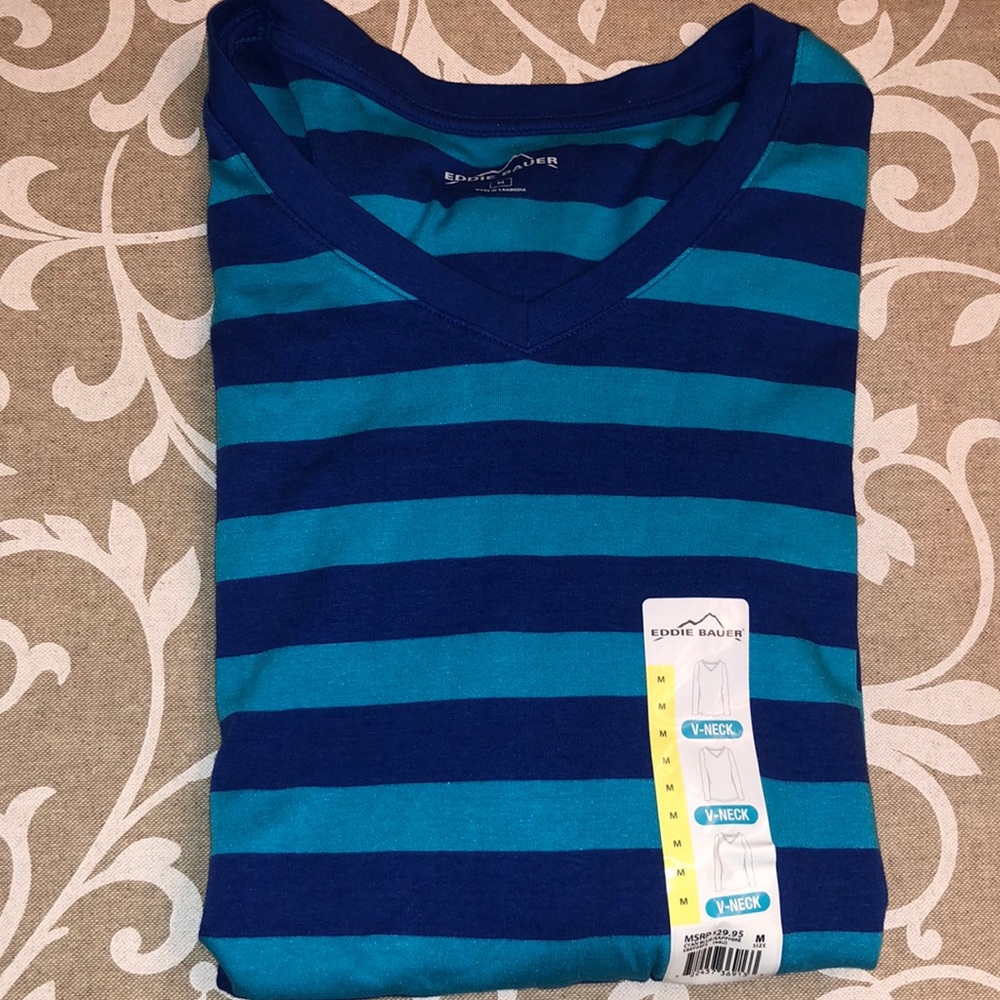 Eddie Bauer v-neck shirt